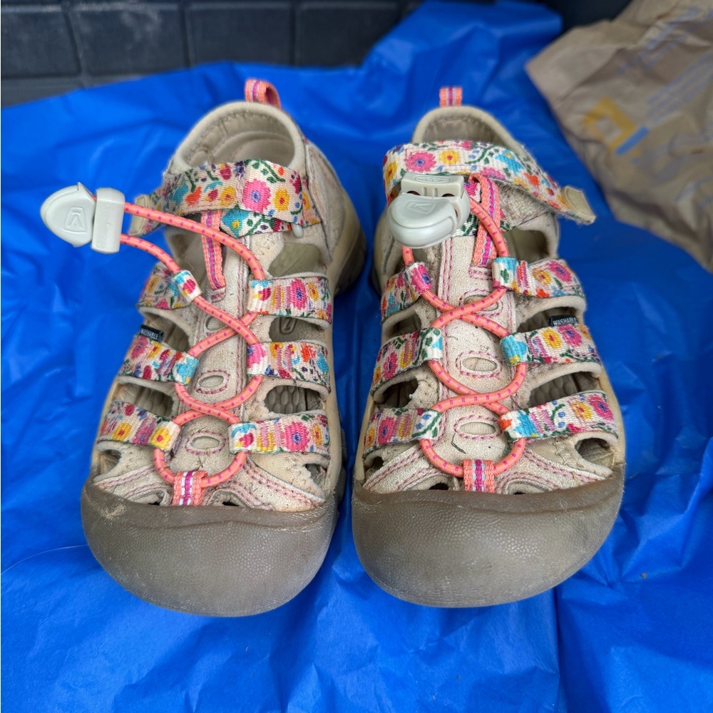 Keen Kids Water Shoes with Multicolor Straps
